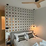 Theros House Tatil Evi Lichnaftia