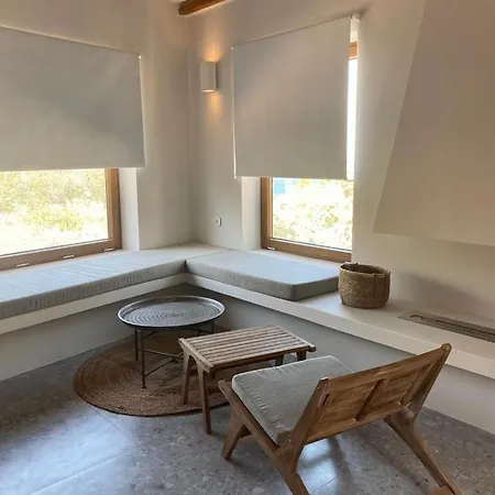 Holiday home Theros House