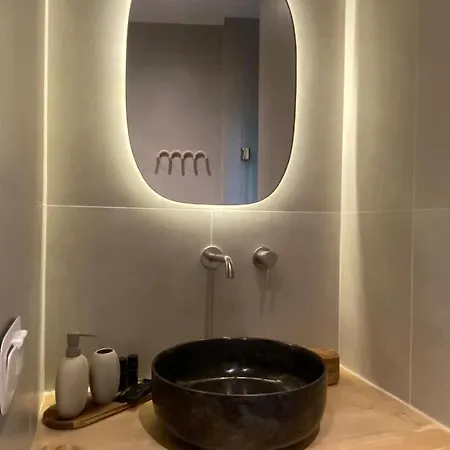 Theros House Lichnaftia