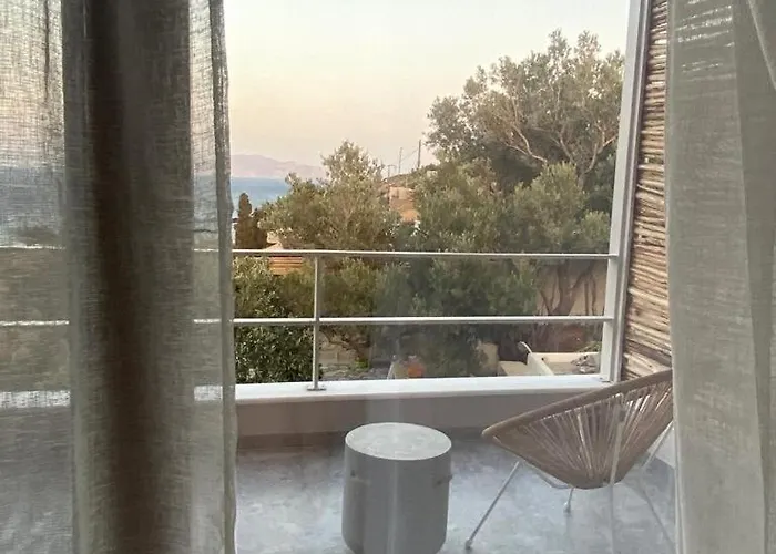 Theros House * Lichnaftia